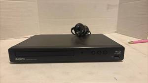 lot 3414 image: Sanyo Blu-Ray Disc Player