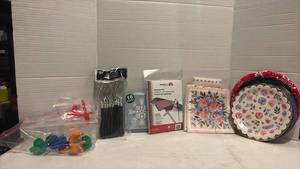 lot 3428 image: Party Supplies Lot