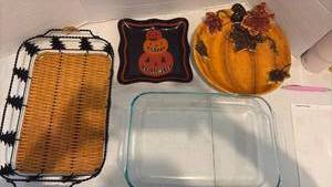 lot 3441 image: Halloween Fall Plates & Kitchen Glass Pans