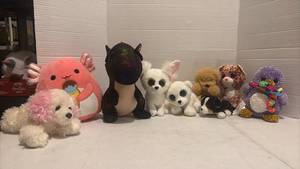 lot 3512 image: Mixed Stuffed Animal Plush Toy Lot