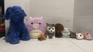 lot 3518 image: Mixed Stuffed Animal Plush Toy Lot