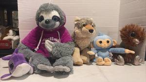lot 3539 image: Lot of 5 Assorted Animal Stuffed Plush Toys