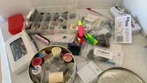 lot 3636 image: Sewing supplies in bin