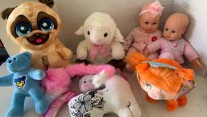 lot 3638 image: Baby dolls and stuffed toys