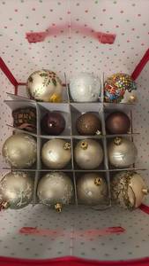 lot 3712 image: Assorted Christmas Tree Ornaments in Storage Bag