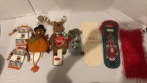 lot 3719 image: Holiday Alcohol Bottle Covers