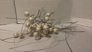 lot 3724 image: Holiday Decorative Floral Picks, Berry Sprays, Garland, & Tub