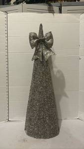 lot 3727 image: Silver Glitter Cone Christmas Tree with Sequin Bow