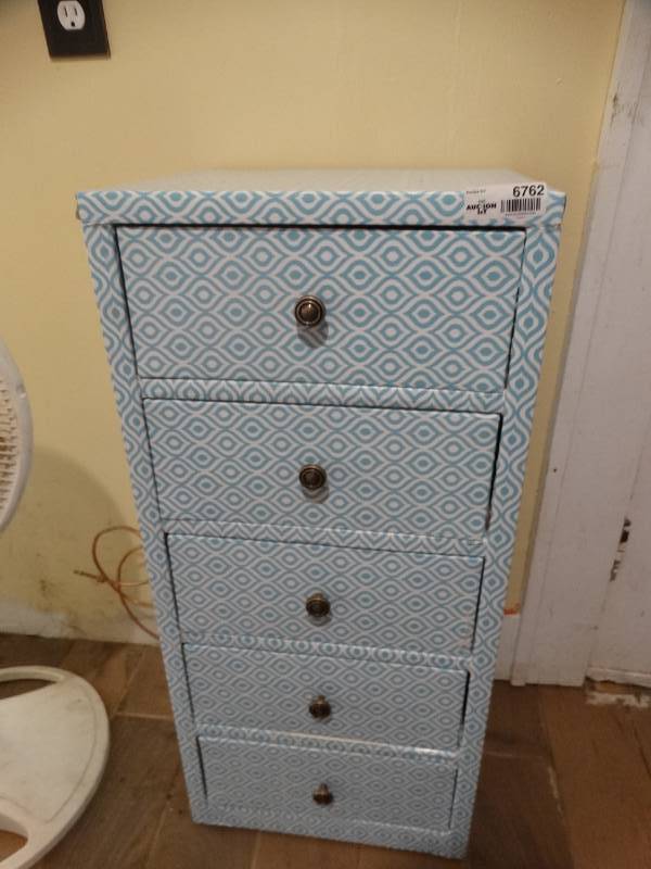 lot 6762 image: 5 Drawer arts and crafts storage bin.