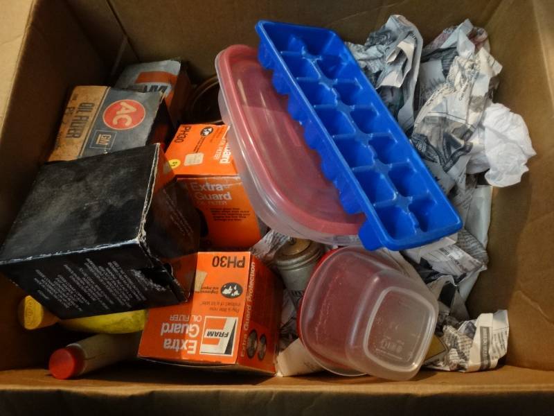 lot 6772 image: Lot with plasic containers, ice tray, Oil filter, etc.