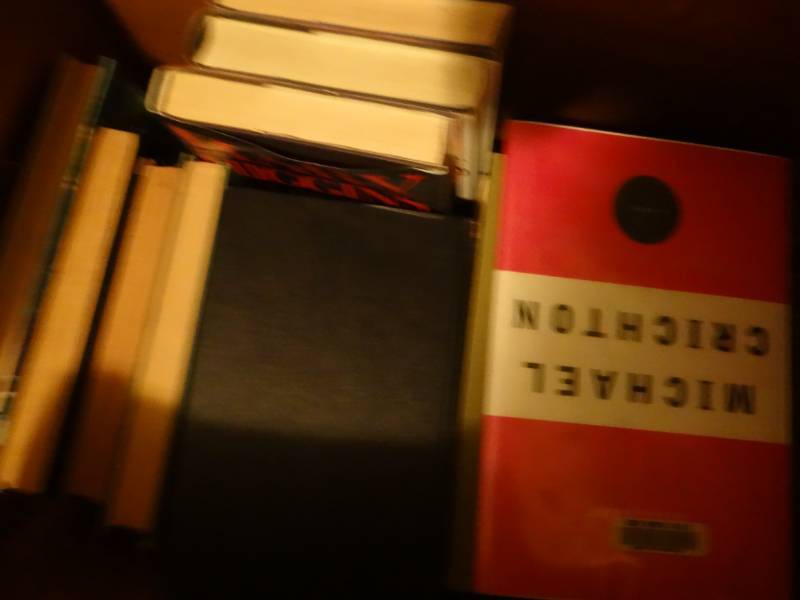 lot 6890 image: Lot of books, spin spa, & floor mat.
