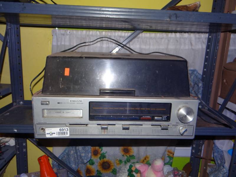 lot 6913 image: Truetone 8 track, am-fm, & recorded player.