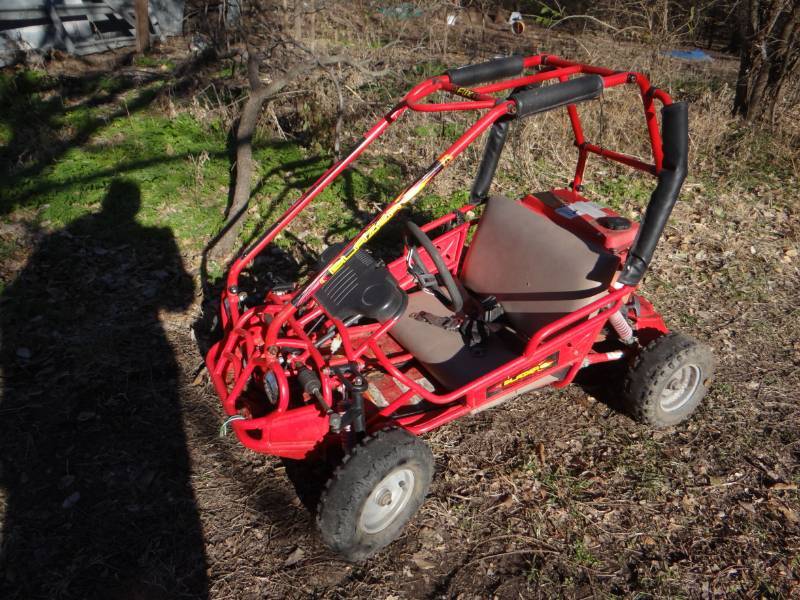 lot 6960 image: Blazer 49cc Kids Go Cart.