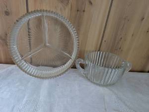 lot 2501 image: Pressed Glass 3-Section Divided Bow with Cup