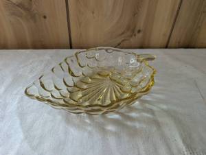 lot 2502 image: Yellow Depression Glass Grapes Trinket Bowl