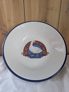 lot 2509 image: Century Stoneware Goose Serving Bowl