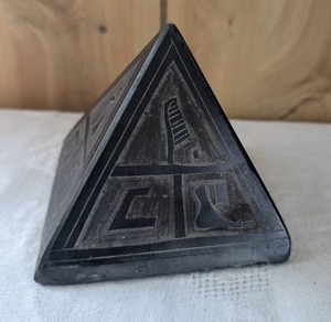 lot 3001 image: Egyptian Hieroglyphic Black Stone Pyramid Sculpture Decor