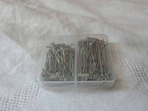 lot 4005 image: Blulu Steel T-Pins for Blocking Knitting, Modelling and Crafts 150 Piece Set