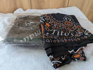 lot 4500 image: Titos Handmade Vodka Paisley Bandana Set - 10 ct