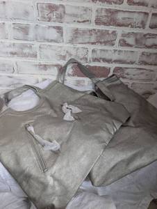 lot 4511 image: Identical Silver Metallic Faux Leather Tote Bags - 2 ct