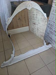 lot 515 image: Vintage White Vanity Mirror (mirror only) -35.5 in tall&nbsp