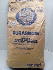 lot 6728 image: General Mills Purasnow Bakers Hi-Ratio Cake Flour Bleached Enriched 50 lb