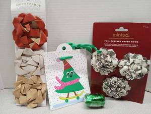 lot 6837 image: Decorative Gift Bows and Bags Bundle - Wondershop and Minted