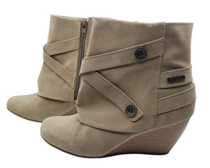 lot 6938 image: Blowfish Malibu beige ankle boots feature a slouchy design, functional side zippers, and a comfortable wedge heel (Size 8.5)