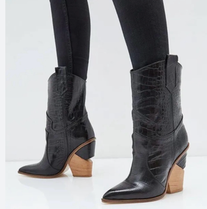 lot 6940 image: Women Fish-scale Pattern Pointy Toe Ankle Boots Chunky Heel Chelsea Cowboy Boots (Size  9)