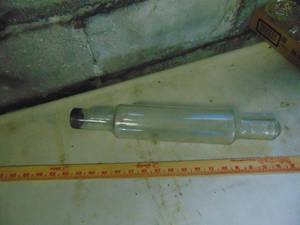 lot 4068 image: Glass Rolling Pin W Lid