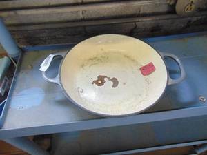 lot 4076 image: Enamel Covered Cast Iron 10 skillet