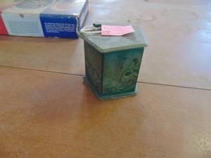 lot 4128 image: Heavy MetalVintage - Cigarette Box