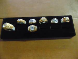 lot 4153 image: Selection of Mens Rings - Costume