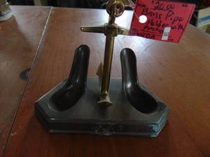 lot 4210 image: Anchor Themed Pipe Holder