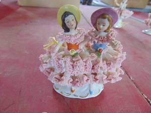 lot 4227 image: Dresden Figurine
