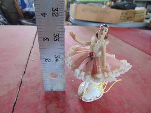 lot 4229 image: Dresden Figurines