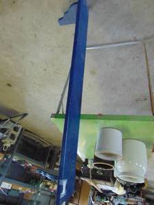 lot 4275 image: Blue Wooden What not shelf