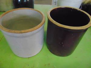 lot 4278 image: Pair of Small Crocks - unmarked