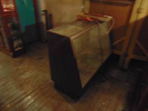 lot 4285 image: Floor Display Case