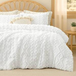 lot 18085 image: Am lie Home Tufted Boho Comforter Set Queen Size, 3 Pieces Soft Textured Bed Set, Lightweight Breathable Comforter for All Seasons, Farmhouse Shabby Chic Jacquard Bedding, Cozy Gift for Women, White