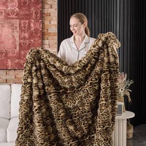 lot 22432 image: 760GSM Faux Rabbit Faux Fur Throw Blanket,Super Thick Warm Bubble Blanket Throw,Fuzzy Luxury Plush Decorative Blanket for Couch Bed Sofa(Leopard Brown,50x 60)