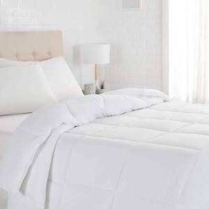 lot 22551 image: Amazon Basics White Down Alternative Comforter and Duvet Insert with Corner Tabs, Machine Washable, FullQueen, Light
