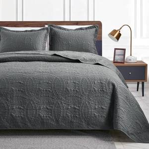 lot 22667 image: Loves cabin Oversized King Size Quilt Bedding Set Dark Grey Bedspreads - Oversized King Lightweight Bedspread Comforter - Coin Pattern Coverlet for All Season - 3 Pieces (1 Quilt, 2 Pillow Shams)