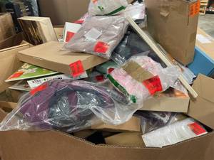 lot 22799 image: Pallet of Not Bid On Items