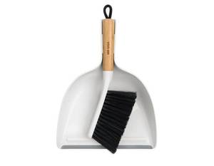 lot 58404 image: MR.SIGA Dustpan and Brush Set with Bamboo Handle - Retail $12