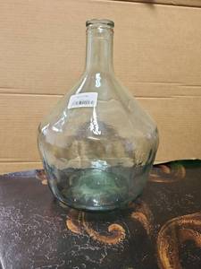 lot 18861 image: Balon Bottle Large - Retail $0