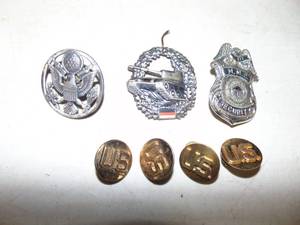 lot 4287 image: Military and security pins