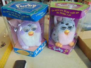 lot 4288 image: Pair of Furbys in packaging