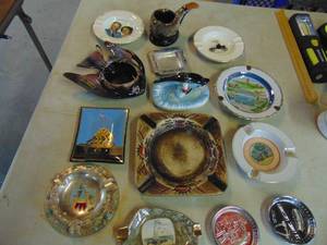 lot 4290 image: Vintage ashtrays