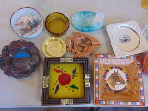 lot 4292 image: Vintage ashtrays